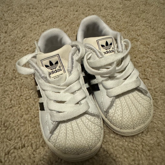 Toddler Adidas - Picture 9 of 9